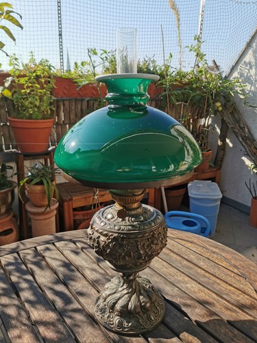 Antike petroleum tischlampe - antike, petroleum-tischlampe