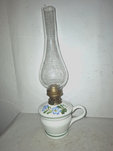 Alte kleine petroleumlampe - alte,