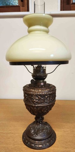 Antike petroleumlampe - antike,