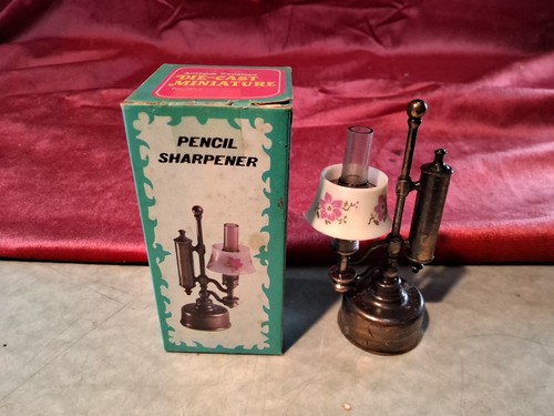 Antik petroleumlampe anspitzer - antik,