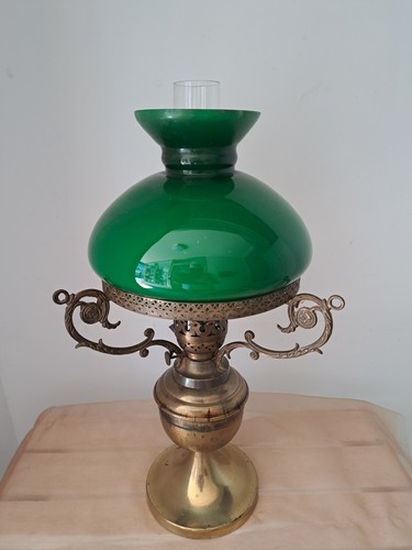 Antike messing petroleumlampe - antike,