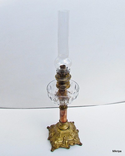 Große antike petroleumlampe - antike,
